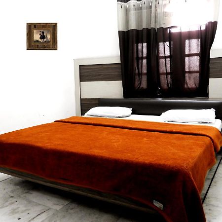 Time Square Guest House Jalandhar Luaran gambar